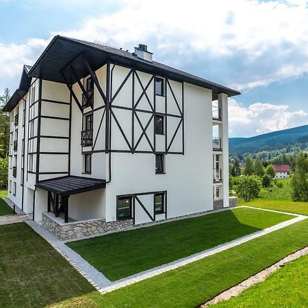 Apartamenty Amira W Kompleksie Apartamenty Piano Сверадув-Здруй Экстерьер фото