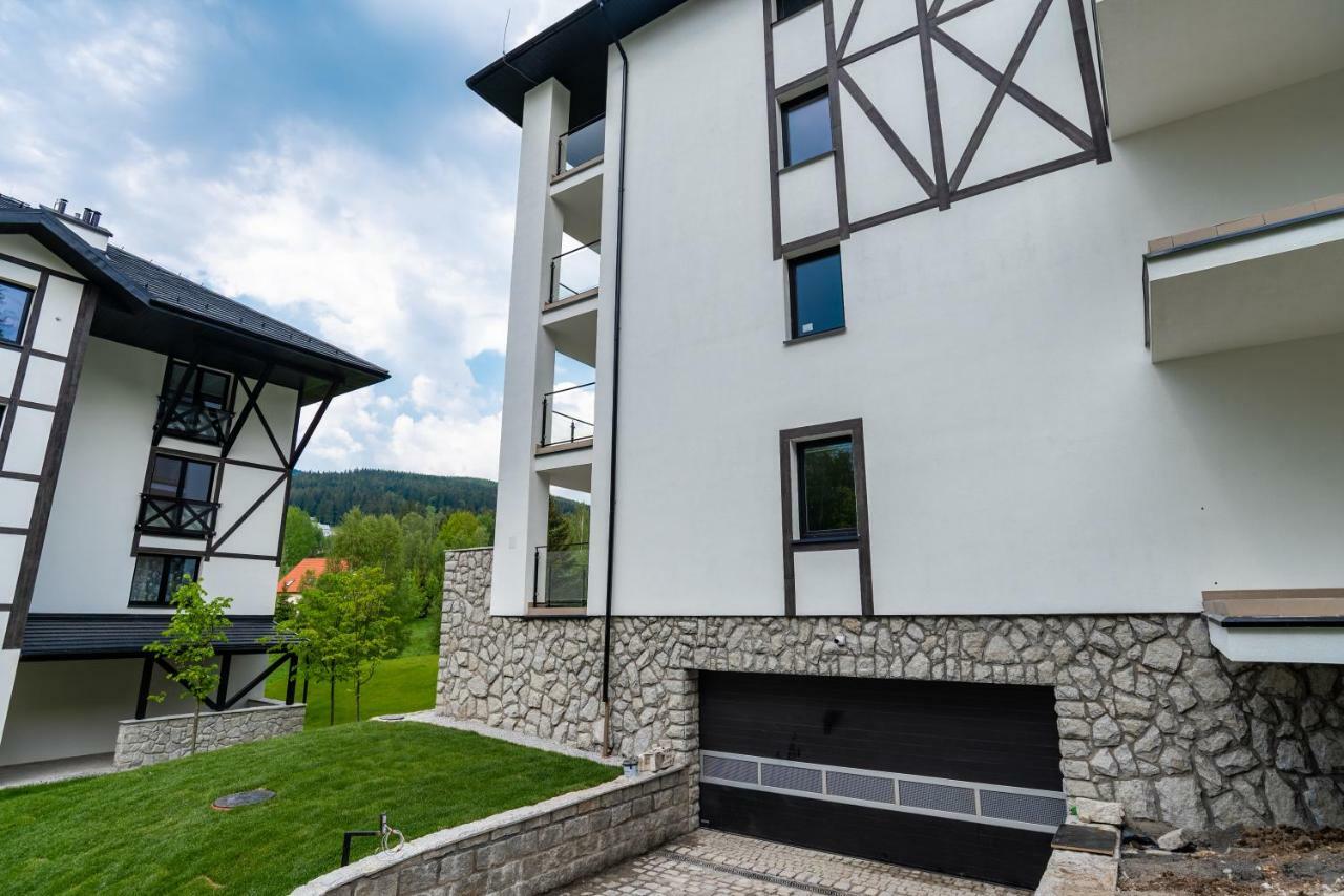 Apartamenty Amira W Kompleksie Apartamenty Piano Сверадув-Здруй Экстерьер фото